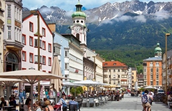 Innsbruck-7-570x428 مناطق توریستی و دیدنی اتریش/زیباییهای اتریش/جاهای دیدنی اتریش/مناطق گردشگری اتریش